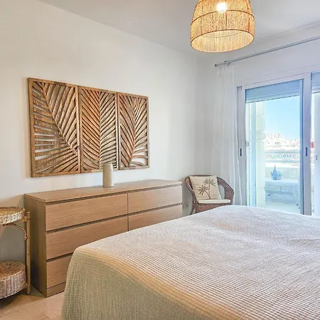 Beachfront In Marina Lejlighed *