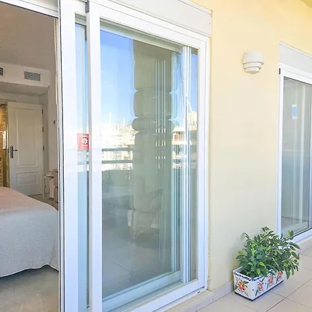 Beachfront In Marina Lejlighed *