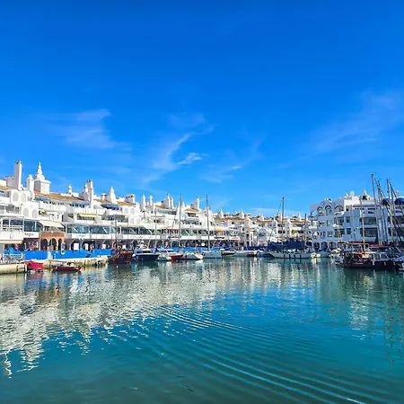 Beachfront In Marina Lejlighed