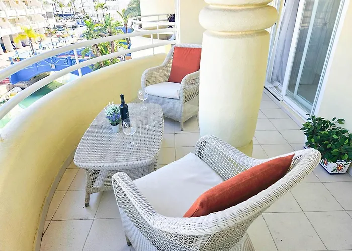 Apartment Beachfront In Marina *